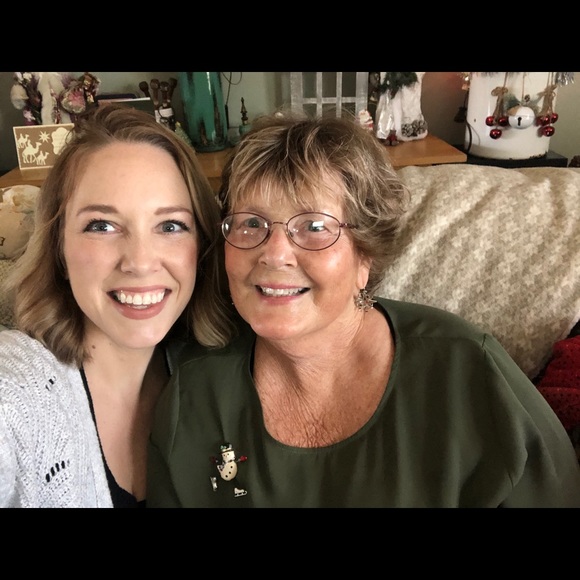 Meet your Posher, Bobbi - Picture 6 of 11